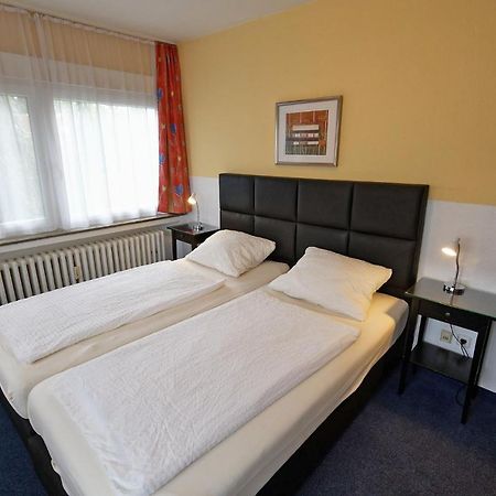 Hotel Wiedenhof Hilden Bagian luar foto