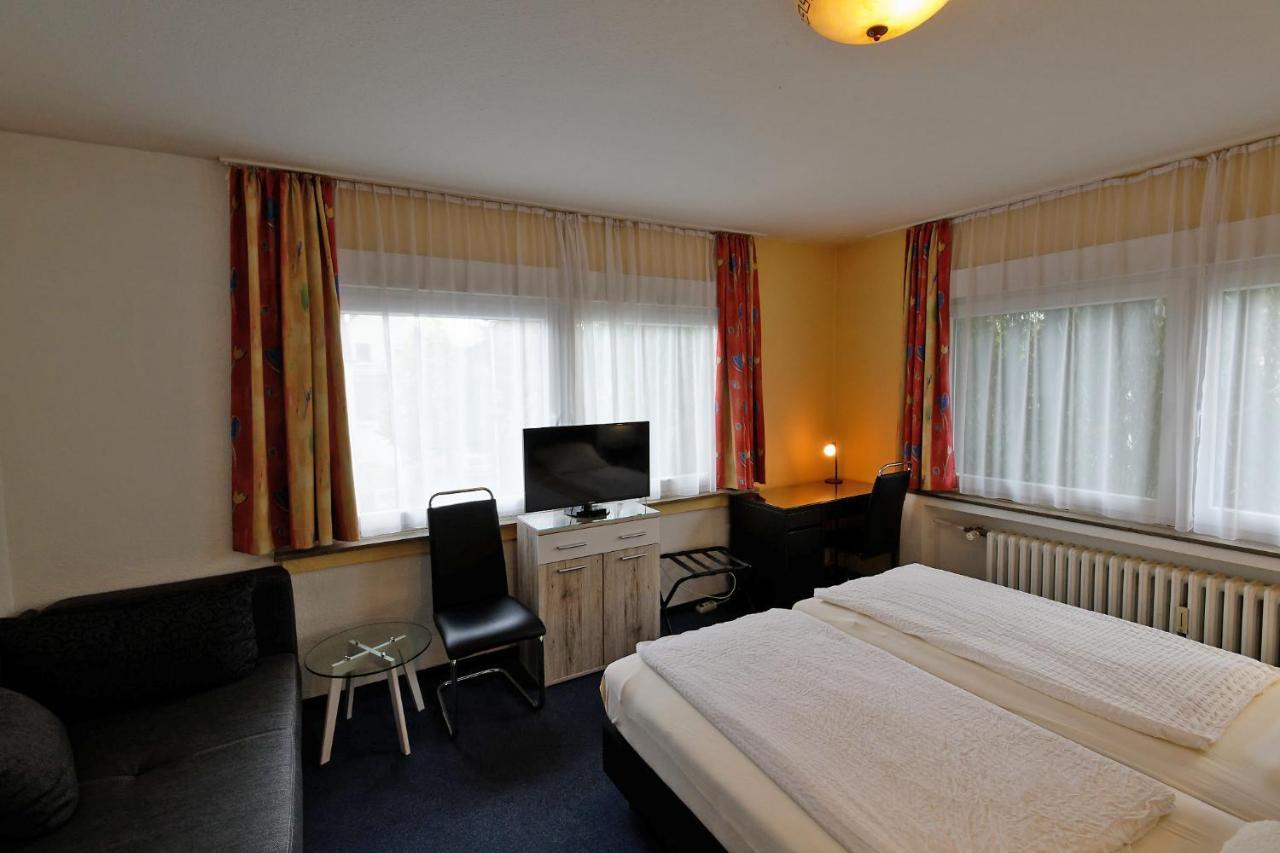 Hotel Wiedenhof Hilden Bagian luar foto